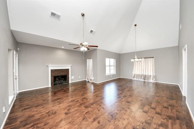 Building Photo - 5723 Whitemills Dr