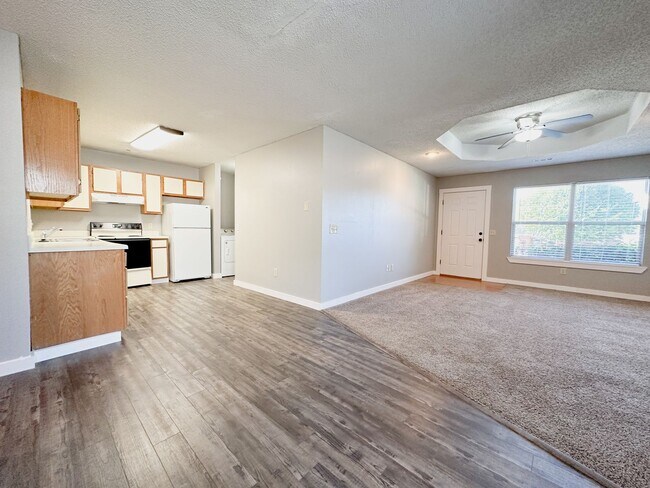 Building Photo - 1444-1446 N Dawn Drive