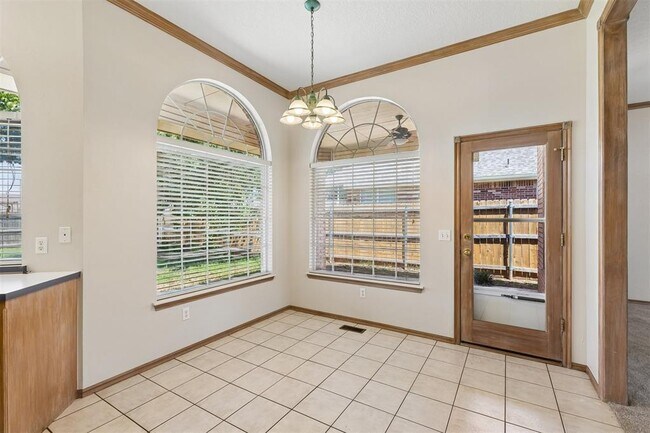 Building Photo - 2725 Blue Quail Pass