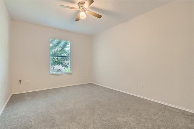 Building Photo - 315 Waterlily Way