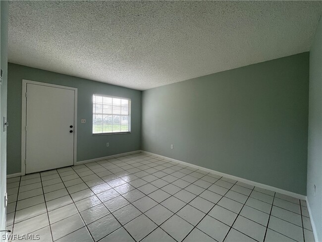 Building Photo - 3325 Arpt Rd S