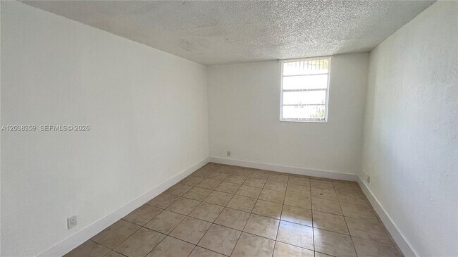 Building Photo - 4550 NW 9th St