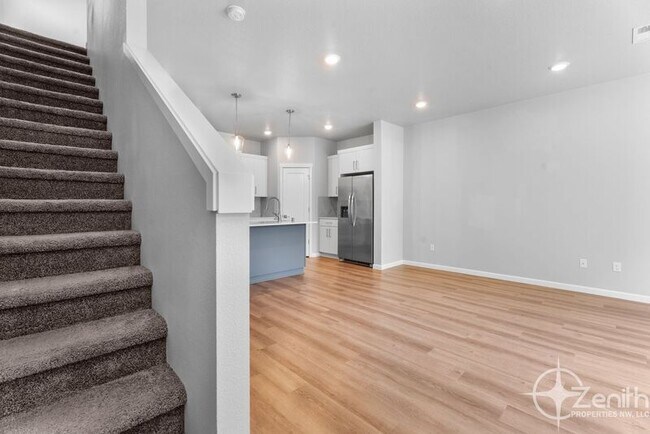 Building Photo - 16314 NE 20th St