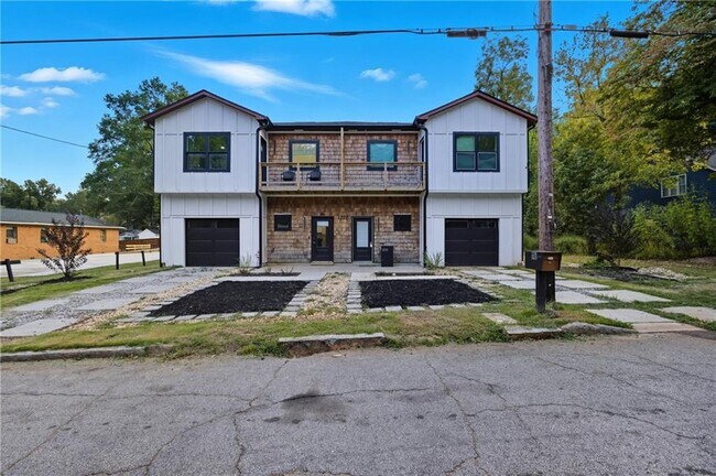 Building Photo - 1278 Plaza Ave SW