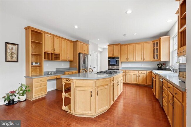 Building Photo - 9255 Bowers Brook Pl
