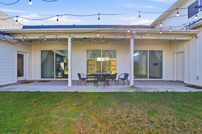 Building Photo - 2825 Townsend Dr