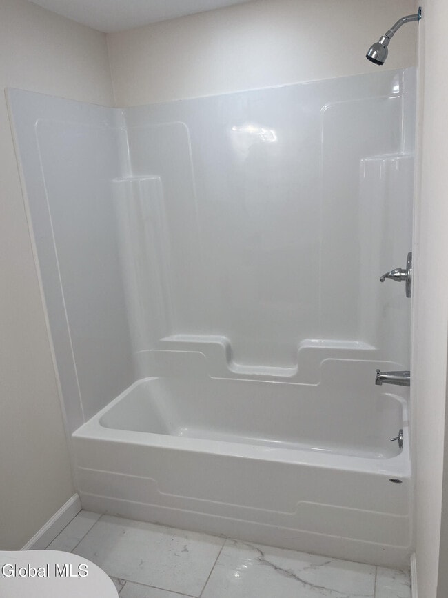 Building Photo - 34 Center St