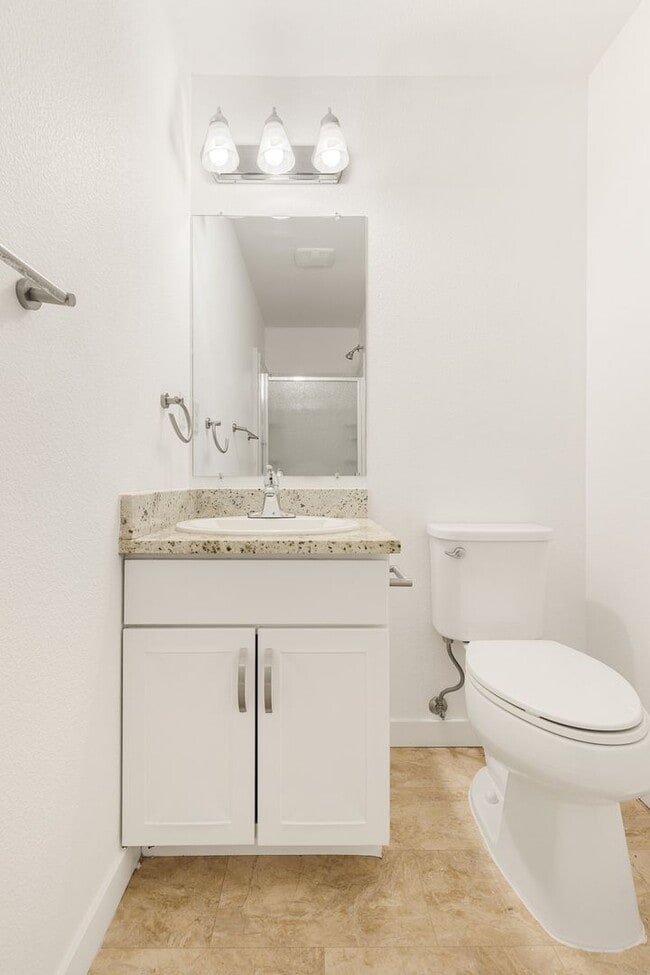 Building Photo - PM-UT-GOL*813-MF