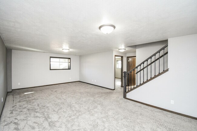 Building Photo - 3616 S Outfield Cir