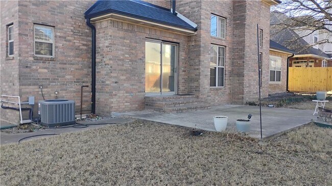 Building Photo - 3909 NE Kensington Ave