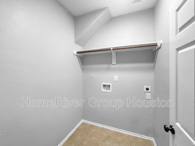 Building Photo - 20146 Jasper Oaks Dr