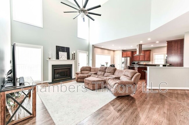 Building Photo - 25798 S Village Dr