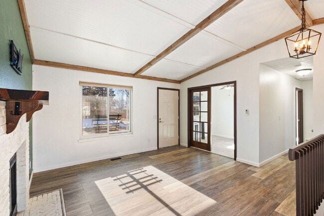 Building Photo - 2020 Independence Dr