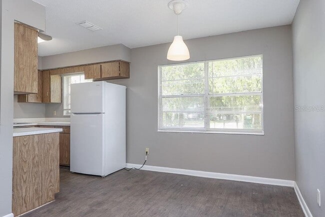 Building Photo - 832 E Indiana Ave