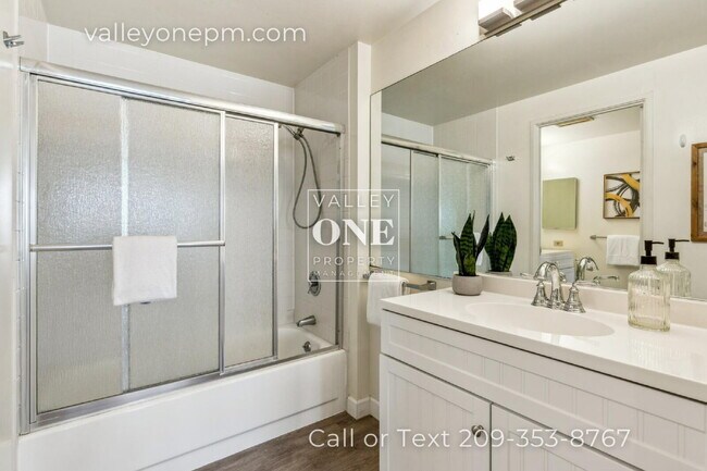 Building Photo - 6363 Christie Ave