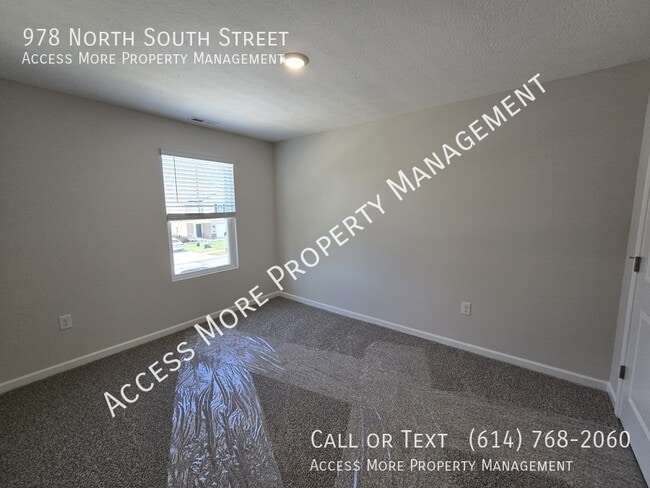 Building Photo - 978 N South St