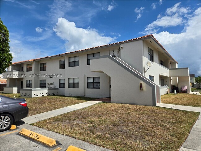 Building Photo - 14835 SW 80th St