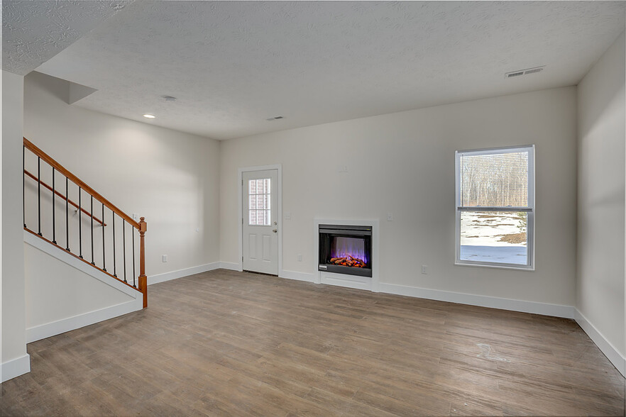 Building Photo - 4311 Otter Creek Dr