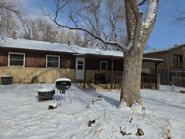 Building Photo - Centrally-Located Ranch Home w/ Fenced Yar...