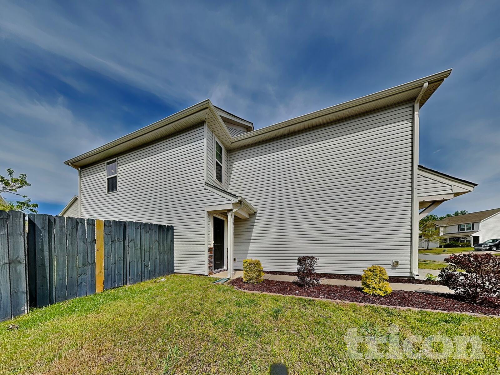 Building Photo - 1711 Sawtooth Ct