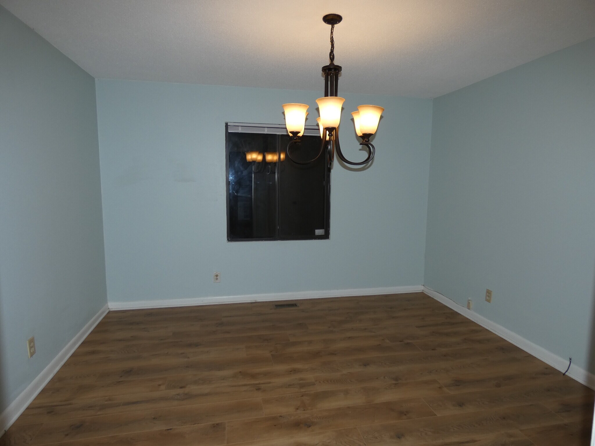 Building Photo - 3506 Marquis Dr