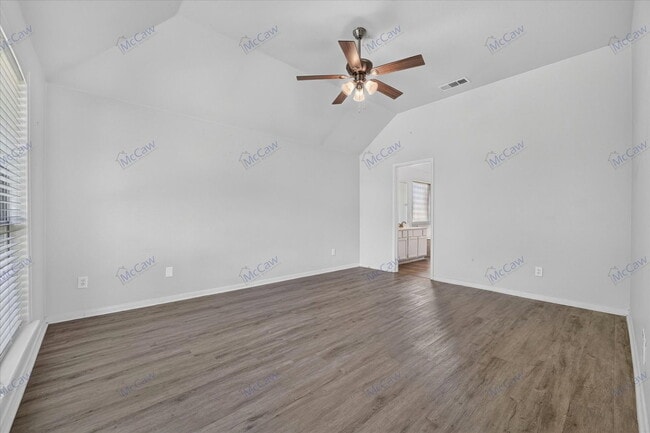 Building Photo - 333 Stately Oak Ln