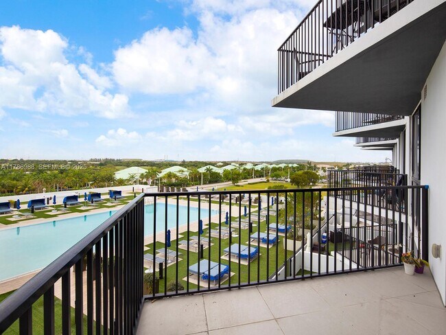 Building Photo - 5300 Paseo Blvd