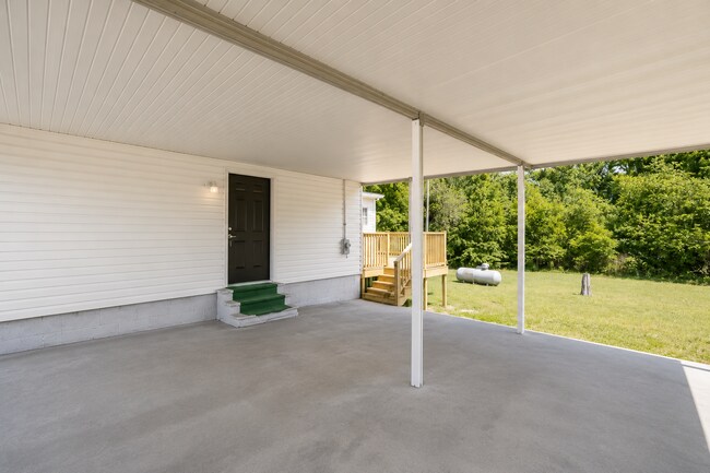 Building Photo - 427 Gun Club Rd