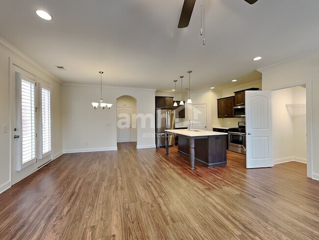 Building Photo - 124 Benjamin Ln