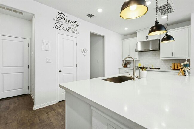 Building Photo - 2456 Capestrano Cir