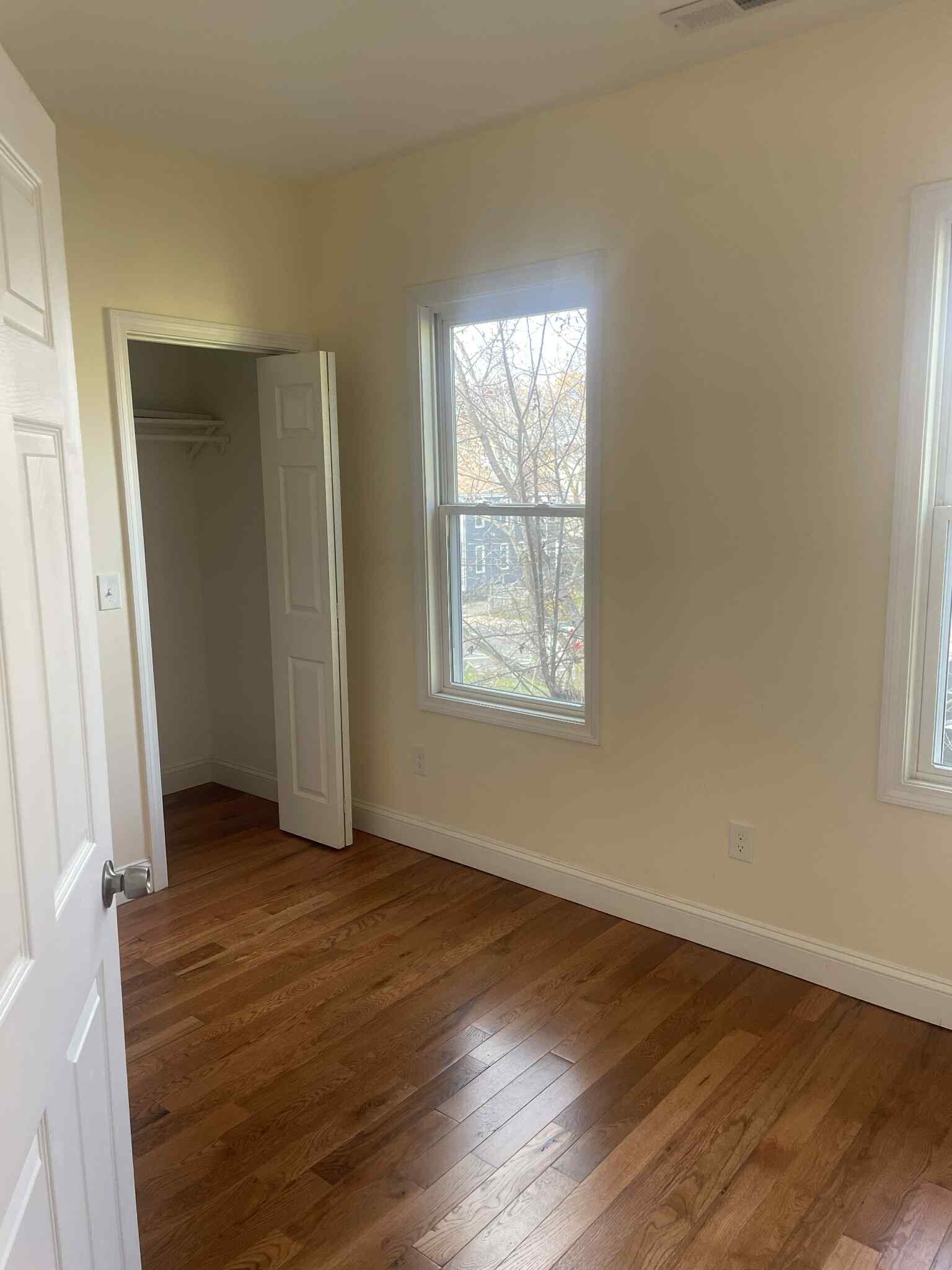 Building Photo - 6 Millet St