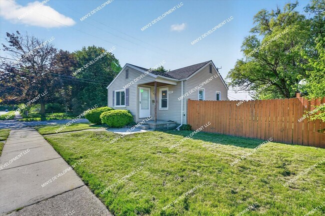 Building Photo - 12862 Georgiana Ave