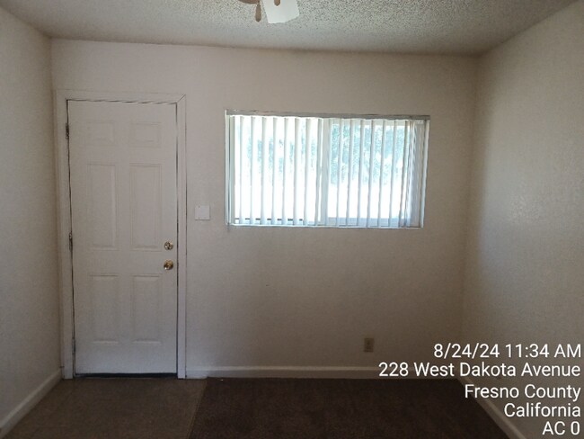 Building Photo - 222 W Dakota Ave