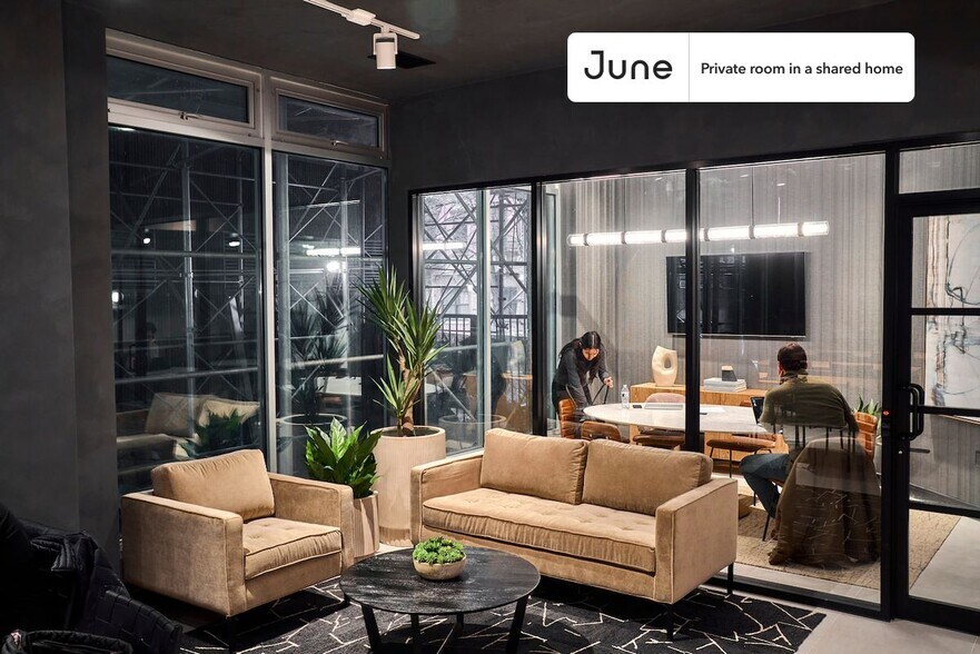 Building Photo - Modern ROOM at The Heritage House