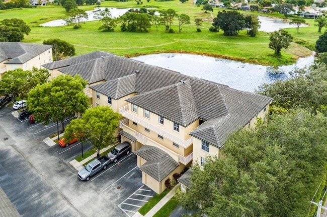 Building Photo - 2100 Greenview Shores Blvd