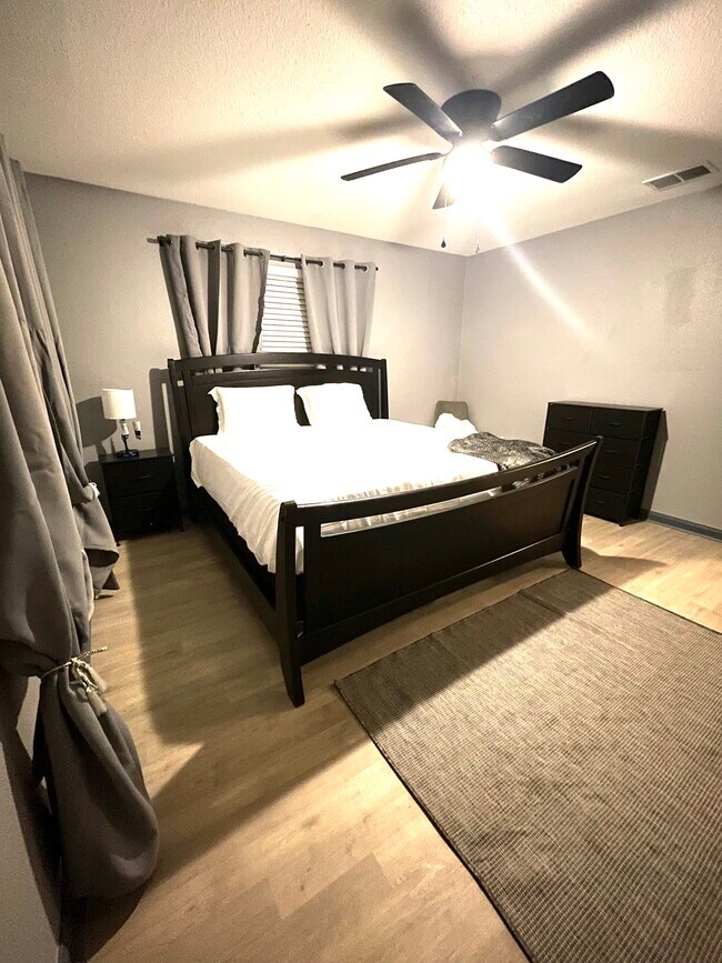 Building Photo - 131 Goldsmith St