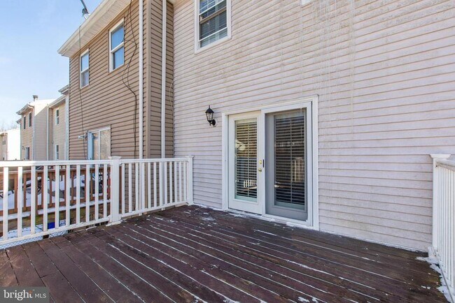 Building Photo - 2828 Beckon Dr