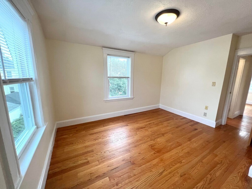 Building Photo - 164 Marlboro St