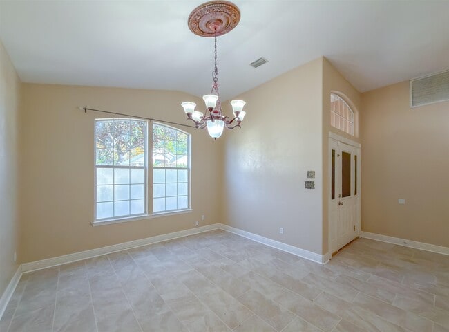 Building Photo - 3327 Dartmouth Dr