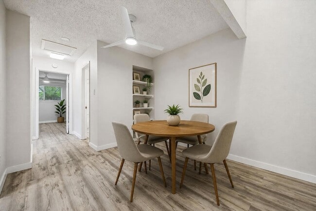 Building Photo - 904 Sirocco Dr