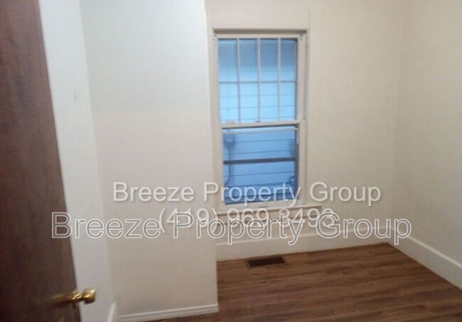 Building Photo - 1820 Marne Ave