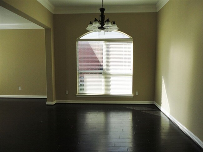 Building Photo - 7722 Heron Lakes Dr