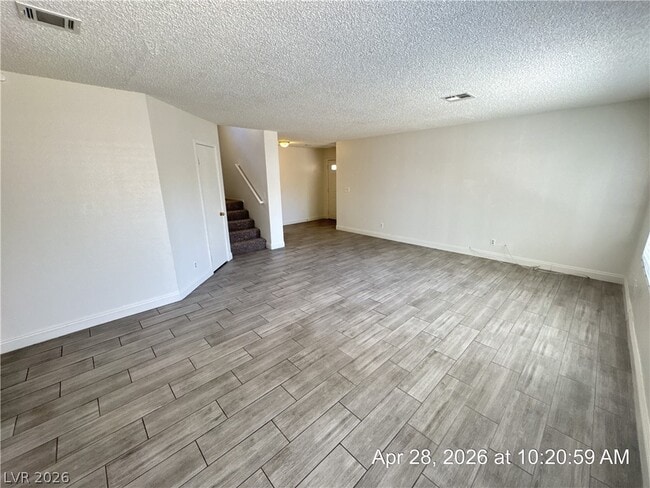 Building Photo - 2059 Club Crest Way