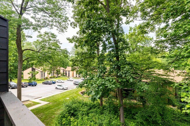 Building Photo - Spacious 3 Bedroom, 2 Bath Condo in Unionv...