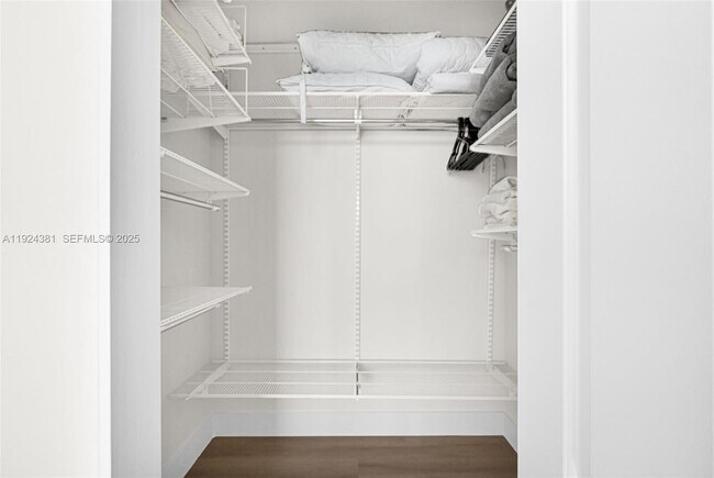 Building Photo - 90 Alton Rd