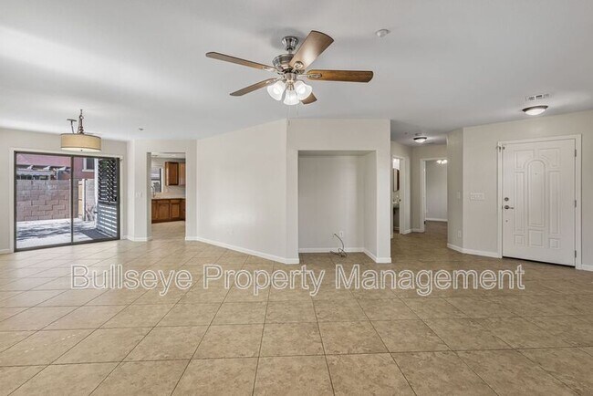 Building Photo - 1712 S Martingale Rd