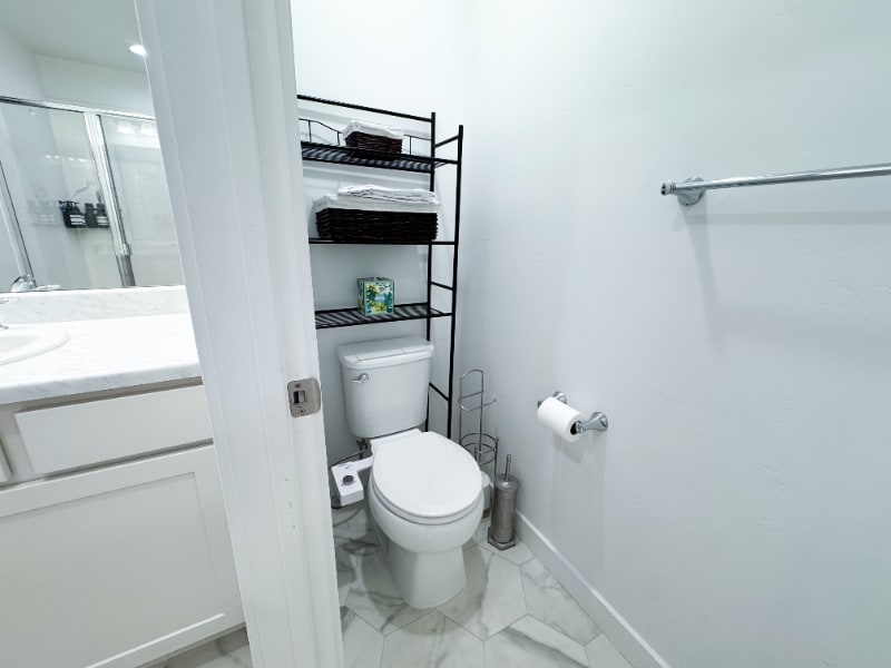 Building Photo - 811 E 975 N