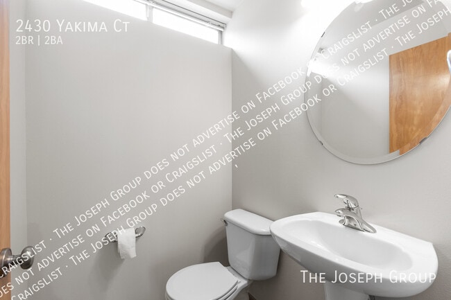 Building Photo - 2430 Yakima Ct