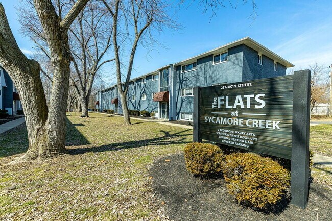 Building Photo - 239 N 12th St