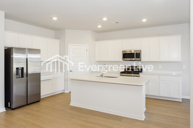 Building Photo - 107 Ashby Pond Dr